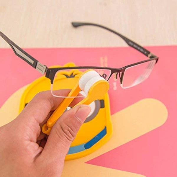 Premium Microfiber Portable Eyeglass Spectacles Sunglass Lens Cleaner Brush Clip Tool With Key Hole (Multi Colour) Pack Of 1 